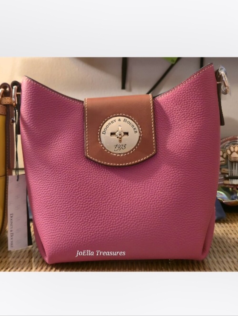 Dooney & Bourke Pebble Turnlock Sac 22 NWT